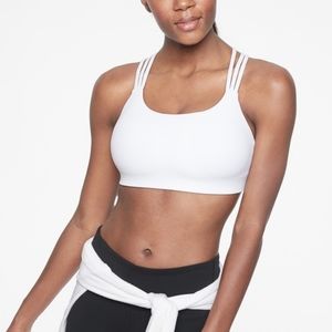 Athleta Hyper Focused bra in olive green, size medium in D-DD+